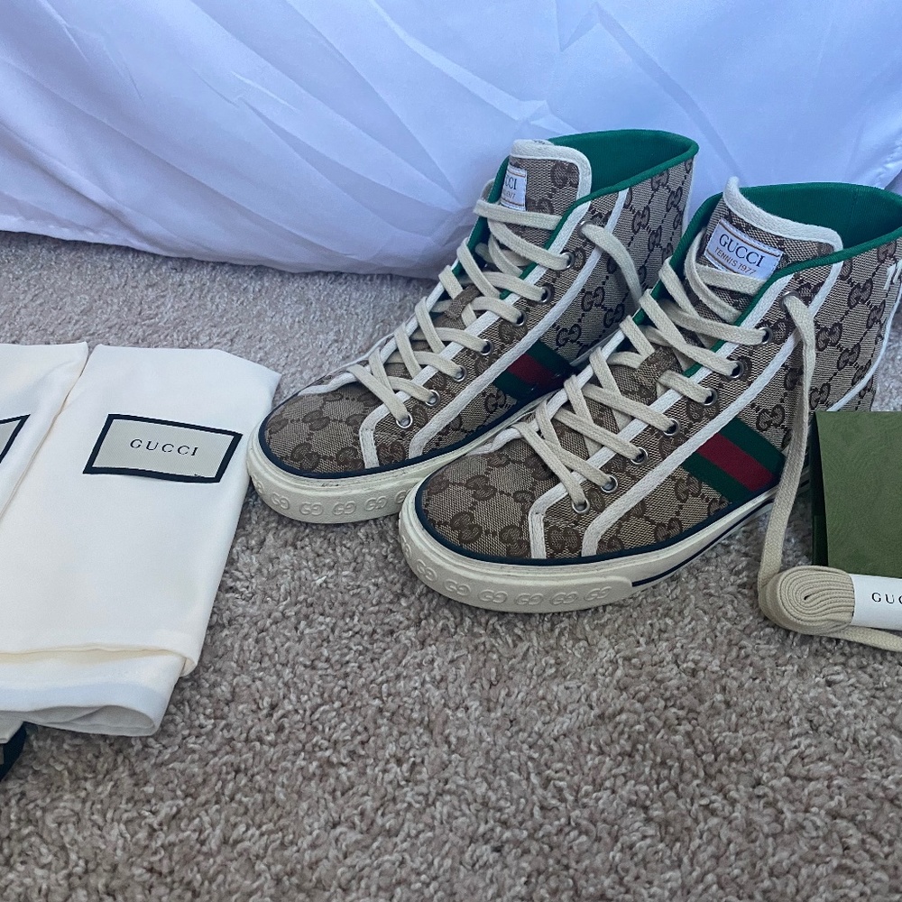 RESERVED SOLD. -AUTHENTIC Women’s Gucci Tennis 1977 high top sneaker